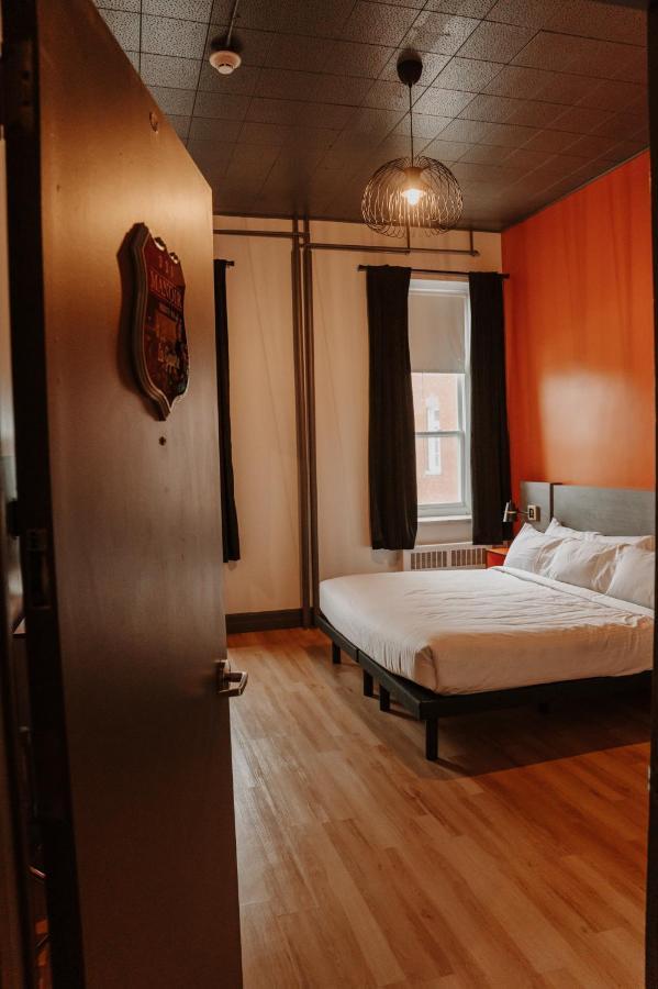 Hotel Historique Et Manoir Route 66 Saint-Victor 外观 照片
