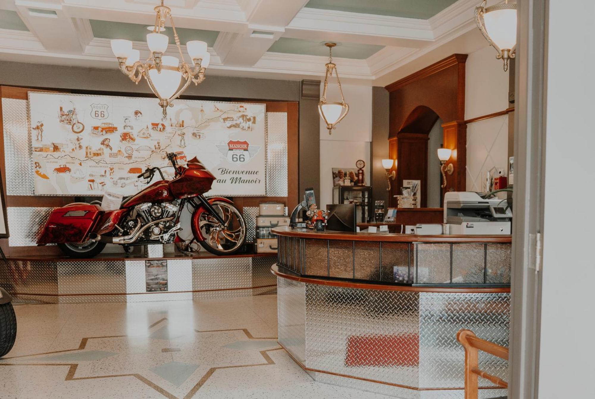 Hotel Historique Et Manoir Route 66 Saint-Victor 外观 照片